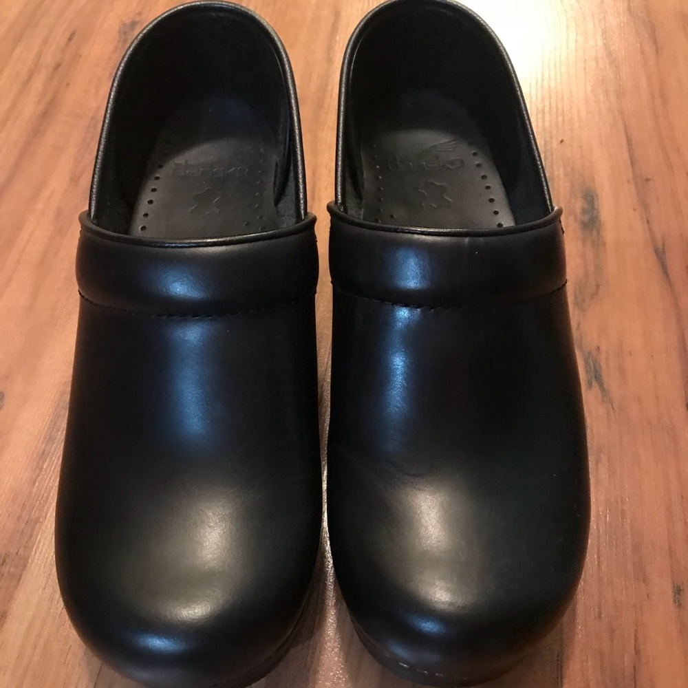 Dansko size 38